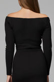 Robe de travail midi midi à épaules dénudées en satin noir avec manches