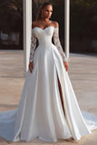 Robe de mariée à épaules dénudées ivoire avec dentelle
