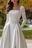 Robe de mariée en satin à manches longues à col carré ivoire avec dentelle