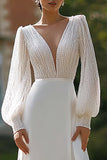 Robe de mariée scintillante à manches longues à col en V