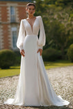 Robe de mariée scintillante à manches longues à col en V