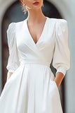 Robe de fiançailles en satin ivoire à col en V
