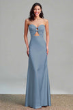 Robe longue formelle sans bretelles en satin rose découpé