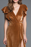 Robe longue formelle en velours brun fendue à une ligne avec manches à volants