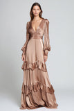 Satin marron clair Une ligne Col en V Robe formelle à manches longues avec volants