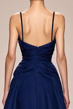 Robe de soirée trapèze en satin à bretelles spaghetti bleu foncé