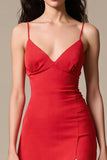 Robe de soirée longue à bretelles spaghetti trapèze en satin rouge avec fente