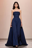 Robe de soirée longue sans bretelles en satin trapèze bleu foncé