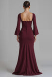 Robe de soirée sirène en satin à col en V rouge foncé avec fente