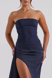 Robe de soirée simple sans bretelles bleu foncé avec fente