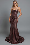 Robe de soirée longue en satin café froncée sirène spaghetti bretelles