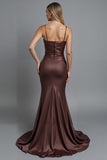 Robe de soirée longue en satin café froncée sirène spaghetti bretelles
