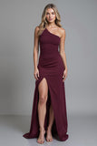 Robe de soirée fourreau bordeaux à une épaule avec fente
