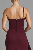 Robe de soirée fourreau bordeaux à une épaule avec fente