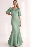 Robe longue formelle en satin sirène champagne à manches courtes