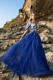 Robe de soirée en tulle appliqué bleu royal