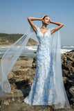 Robe de soirée fourreau bleu à col en V avec manches cape