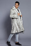 Manteau de fourrure blanc gris long devant ouvert col polo