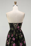 Sans bretelles Noir Rose Floral Une Ligne Midi Robe de demoiselle d’honneur