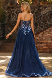 Corset bleu marine sans bretelles transparent Une robe de bal longue en tulle avec des sequins
