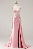 Corset rose perlé de sirène en satin longue robe de bal avec drapé latéral