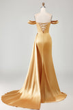 Robe longue de bal de bal satin bleu royal plissée aux perles dénudée d’épaules, sirène avec fente