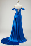 Robe longue de bal de bal satin bleu royal plissée aux perles dénudée d’épaules, sirène avec fente