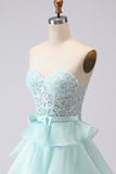 Corset sans anneaux à perles perlés vert A Line longue robe de bal en dentelle