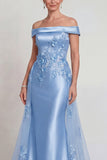 Robe de la mère de la mariée en satin appliquée au champagne