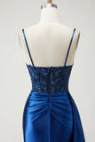 Serpentin de sirène bleu marine robe longue de bal perlée et froncée avec fente