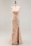 Robe longue de demoiselle d’honneur gaine florale champagne avec fente