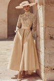 Robe longue pour mère de la mariée en dentelle rose bonbon col haut coupe une ligne