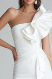 Robe moulante moulante en satin froncé à une épaule petite robe blanche