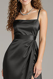Robe longue formelle à bretelles spaghetti en satin noir avec fente