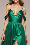 Robe trapèze verte en satin avec fente