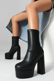 Bottines noires à talon épais à plateforme à bout rond