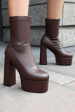 Bottines noires à talon épais à plateforme à bout rond