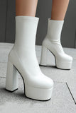 Bottines noires à talon épais à plateforme à bout rond