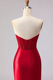Petite robe de bal longue à volants et corset sirène rouge à perles et à volants