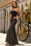 Robe de bal longue en satin satin à pois blancs noirs avec un foulard au col