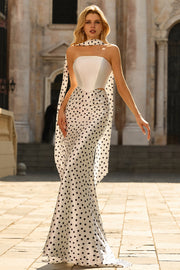 Robe de bal longue en satin satin à pois blancs noirs avec un foulard au col