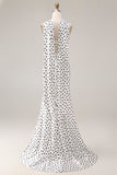 Robe de bal longue en satin satin à pois blancs noirs avec un foulard au col