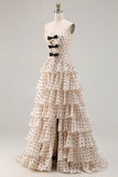 Robe de bal longue à chevaux de promo à découpe à volants abricot abricot sans bustier A Line