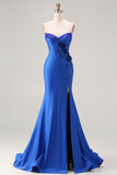 Robe de bal longue de bal 3D sirène bleu bleu bretelée, perlée, avec fente