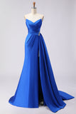 Robe de bal longue en satin perlée en sirène bleu royal avec fente