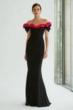 Robe longue formelle sirène noire et fuchsia à épaules dénudées avec volants