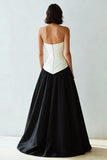 Simple Noir et Blanc Une Ligne Sweetheart Robe Longue Formelle
