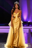 Robe longue Pageant à bretelles spaghetti sirène en satin jaune