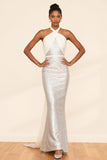 Robe longue formelle en satin blanc scintillant sirène licol