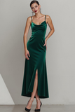 Robe longue formelle à bretelles spaghetti en velours vert foncé avec fente
